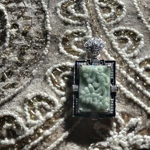 Jade pendant necklace